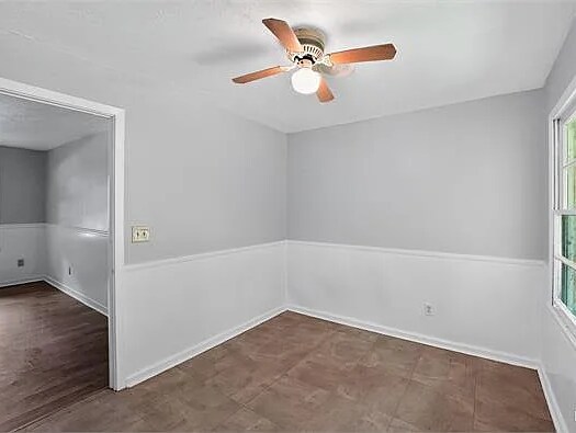 Building Photo - 704 Valleyview Dr