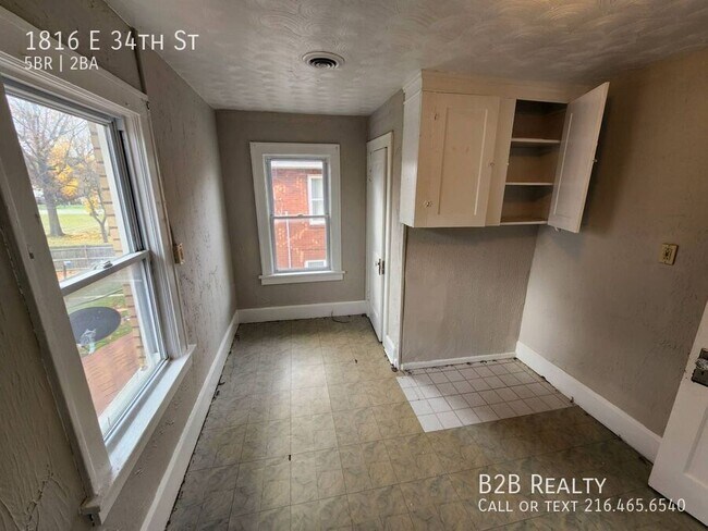 Building Photo - 1816 E 34th St