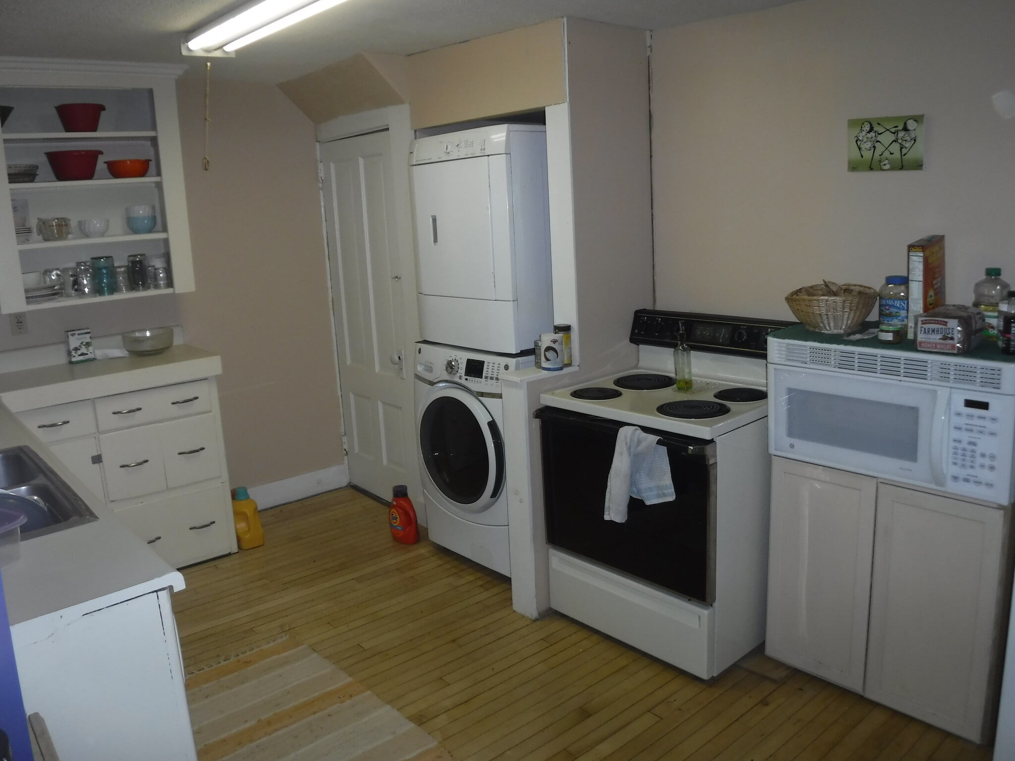 Building Photo - 32 College Ave