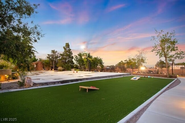 Building Photo - 8465 W Wigwam Ave