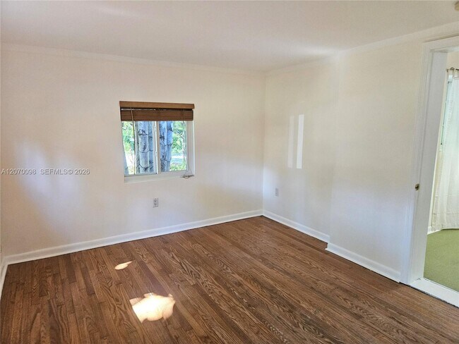 Building Photo - 6624 SW 78th Terrace