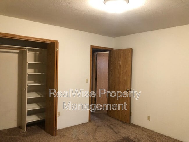 Building Photo - 475 Scenic Dr