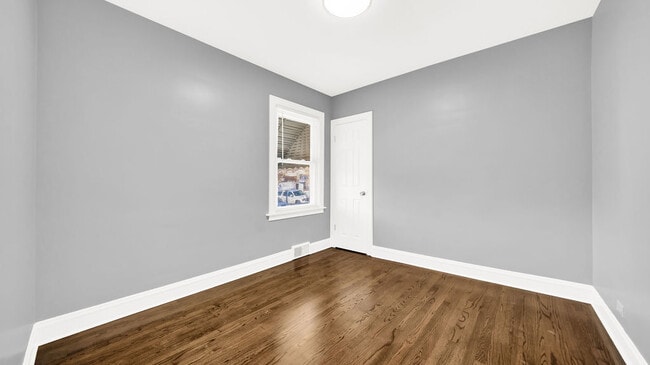 Building Photo - 3143 W 53rd Pl