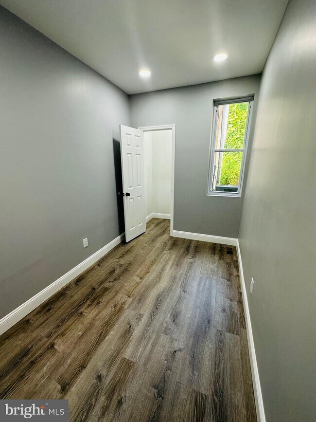 Building Photo - 3022 N Marshall St