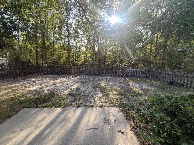 Building Photo - 118 Callie Cir