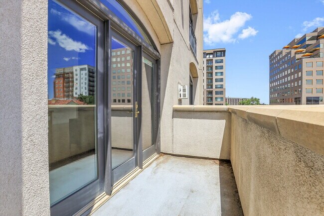 Building Photo - $3,095.00, stunning 2-bedroom, 2-bathroom ...