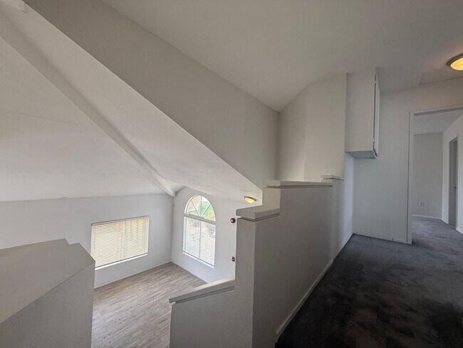 Building Photo - Lancaster 3 Bedroom + 3 Bathroom