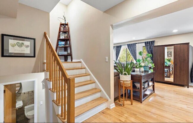 Building Photo - 741 10th St