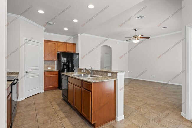 Building Photo - 418 Cross Dr.