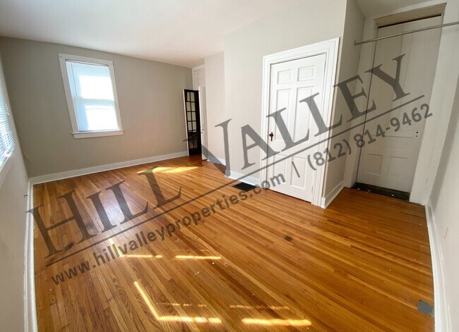 Building Photo - 524 S 6th St