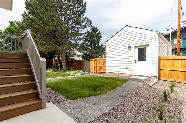 Building Photo - 1123 S Dahlia St