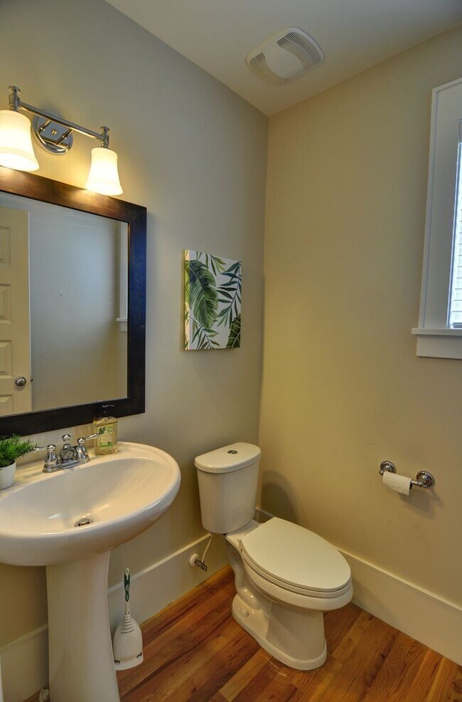 Building Photo - Impeccable Briar Chapel (Chapel Hill) home!