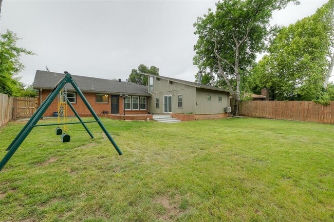 Building Photo - 2725 NW 68th St
