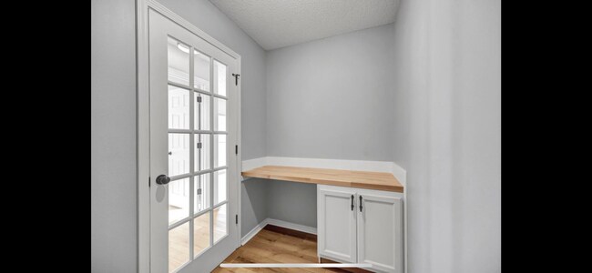 Building Photo - 142 Beach Dr