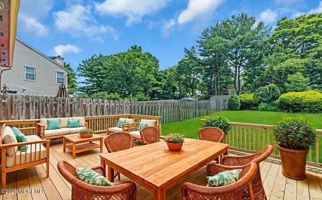 Building Photo - 19 Longbrook Ln