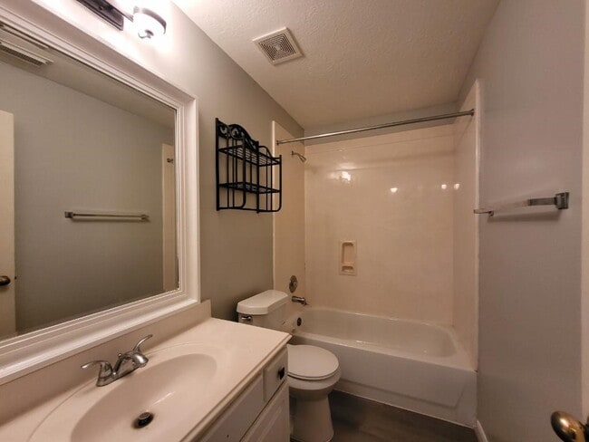Building Photo - 10611 Sunswept Fields Ln