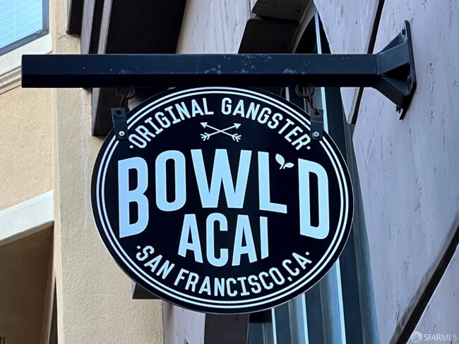 Building Photo - 1463 Hyde St