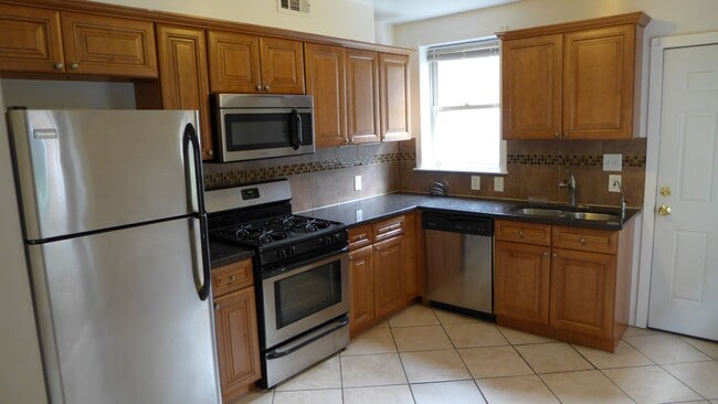 Building Photo - 43 E Henrietta St