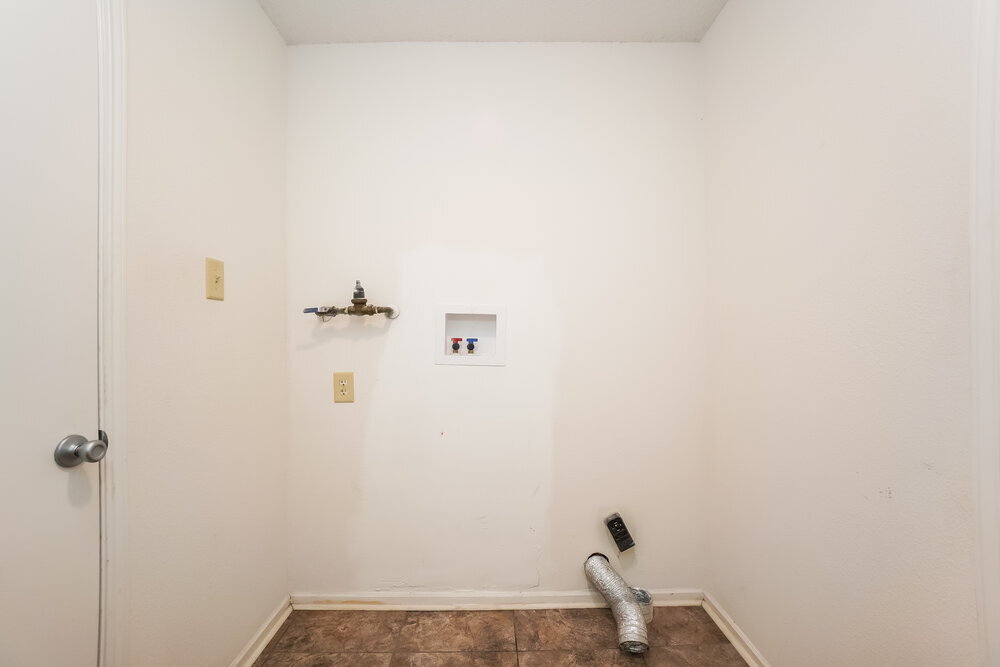 Building Photo - 9033 Southernwood Way