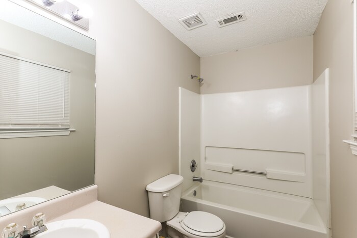 Building Photo - 863 Chase Trail
