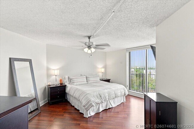 Building Photo - 300 Three Islands Boulevard