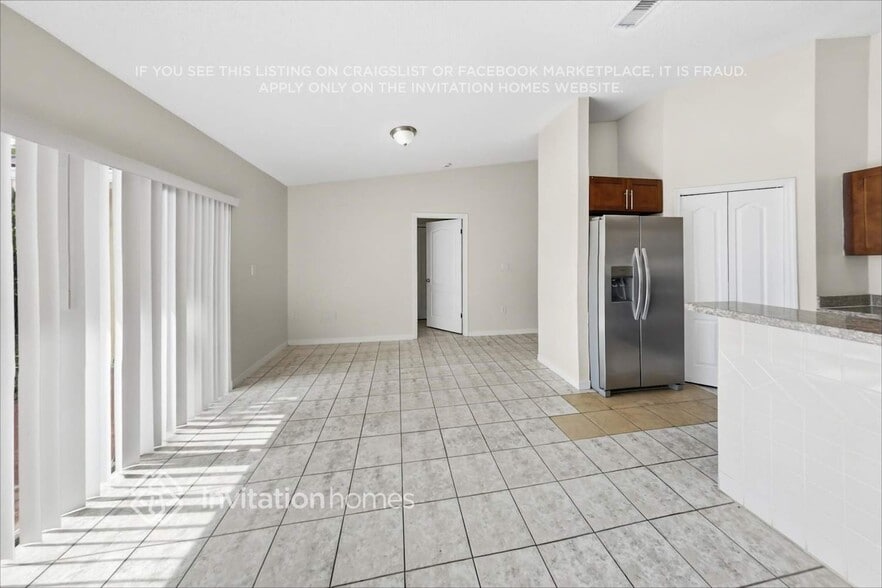 Building Photo - 957 NW 128th Pl