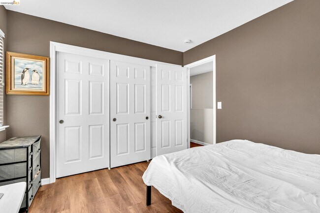 Building Photo - 2451 Cherry Hills Dr