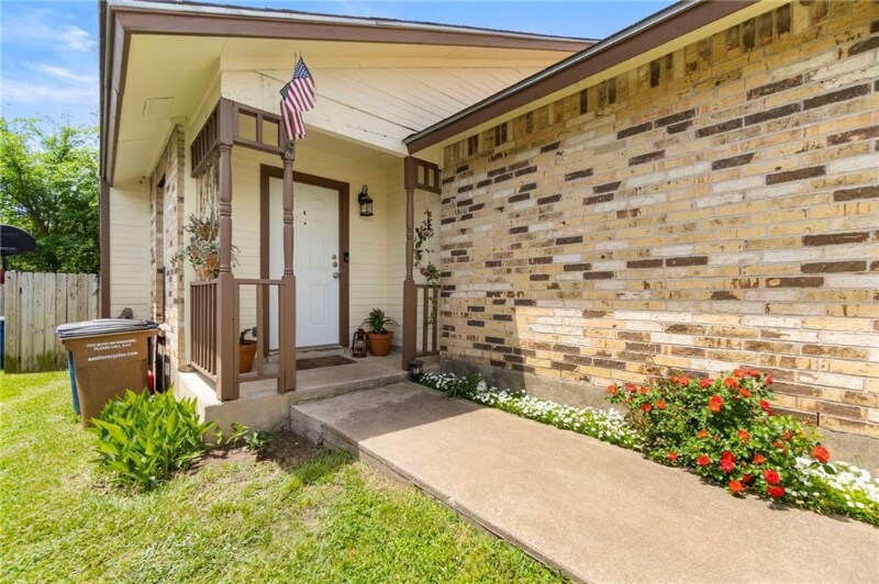 Building Photo - 2107 Courtney St