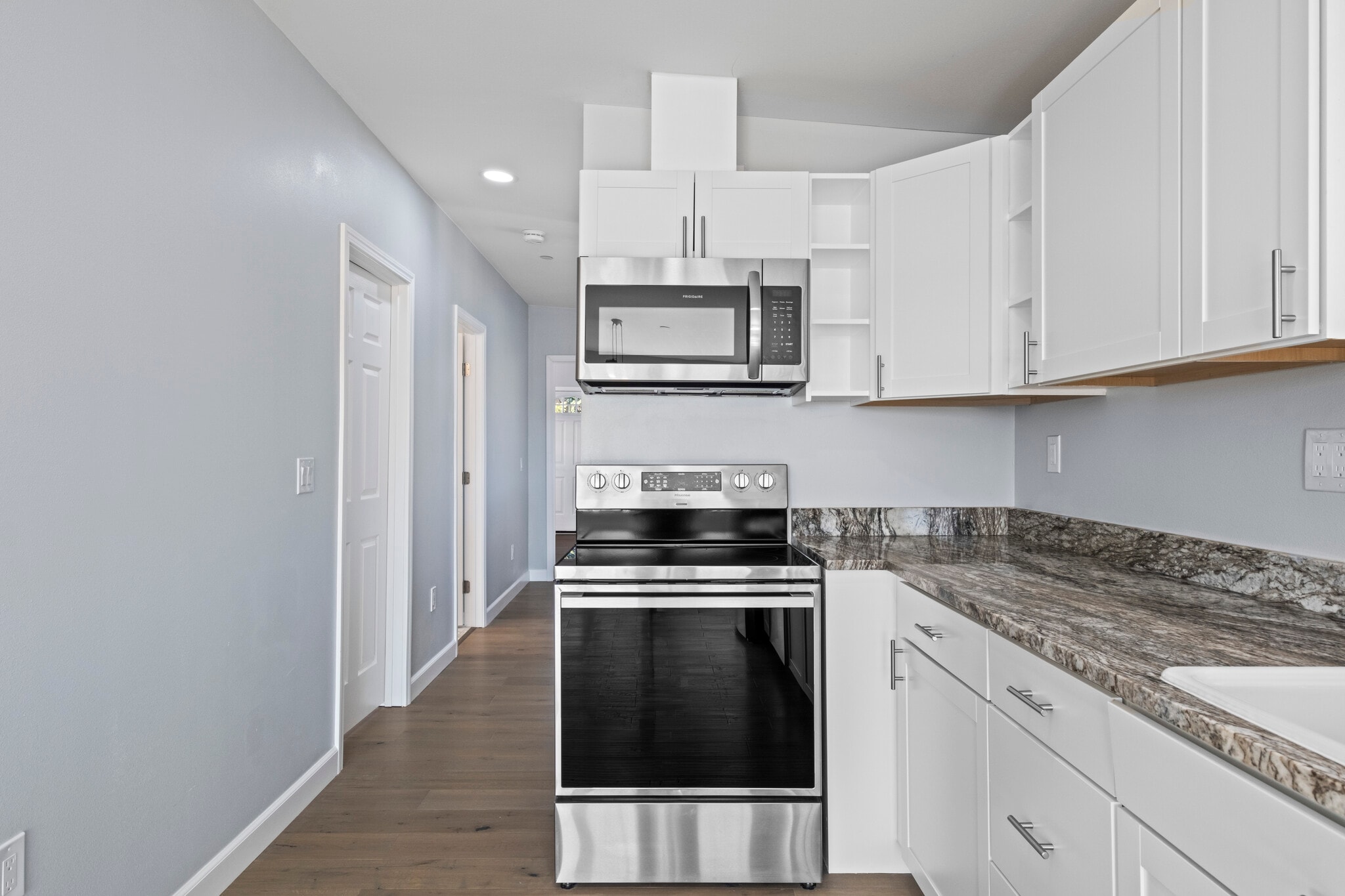 Building Photo - 812 2nd Ave N