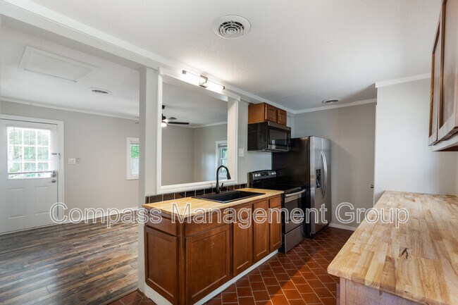 Building Photo - 4516 Sevierville Pike