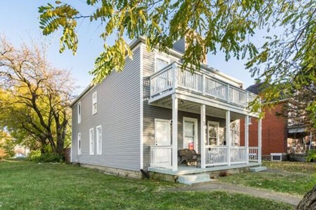 Building Photo - 360 N Garfield Ave