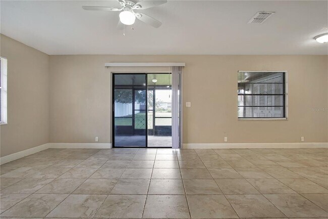 Building Photo - 5607 Struthers Ct