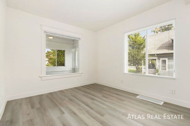 Building Photo - 1904 8th Ave