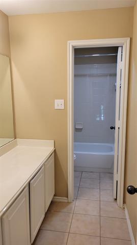 Building Photo - 319 Los Altos Dr