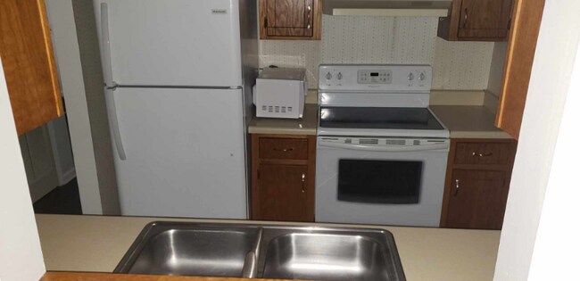 Building Photo - 155 Candlebrook Dr