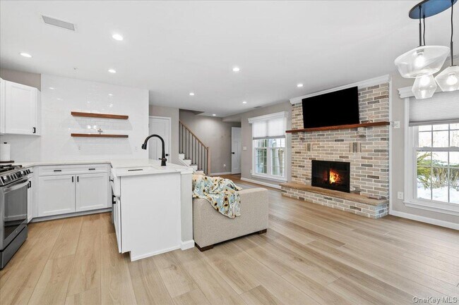 Building Photo - 56 The