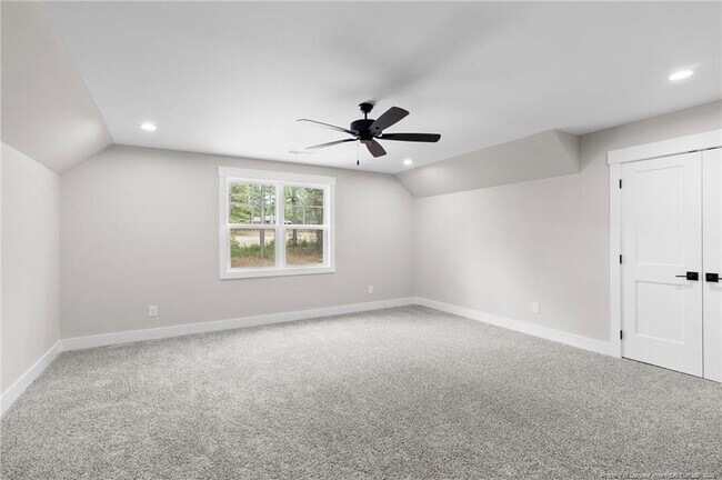 Building Photo - 22 S Shamrock Dr