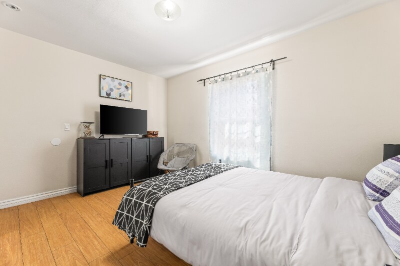 Building Photo - 7452 Jamieson Ave