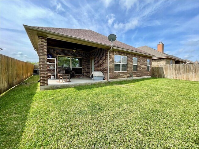 Building Photo - 4281 Rock Bend Dr
