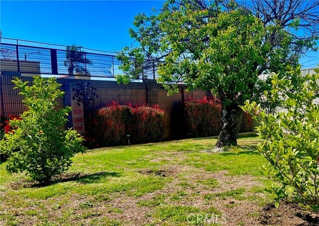 Building Photo - 9101 La Salle Ave