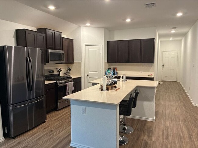 Building Photo - COMING SOON! Beautiful 4BR 3BA w/ Fenced Backyard • Private Yard• Attached Garage in Siena