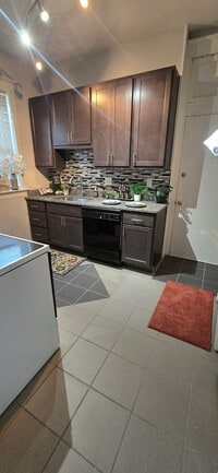 Building Photo - Charming Condo Walkable to Central West End-Washer Dryer in Unit