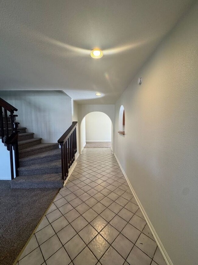 Building Photo - Spacious 5 Bedroom Home in NW Reno with 2 Primary Suites