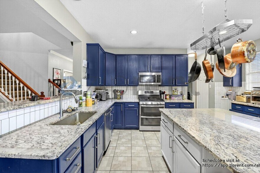 Building Photo - 6501 Amesbury Ln