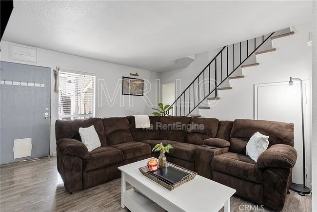 Building Photo - 196 Whitney Ave