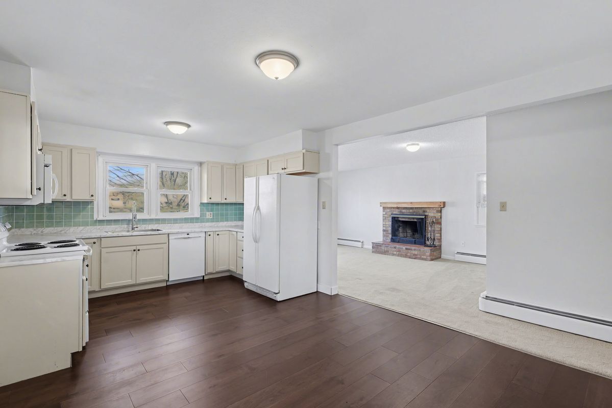 Building Photo - 2215 N Wahsatch Ave