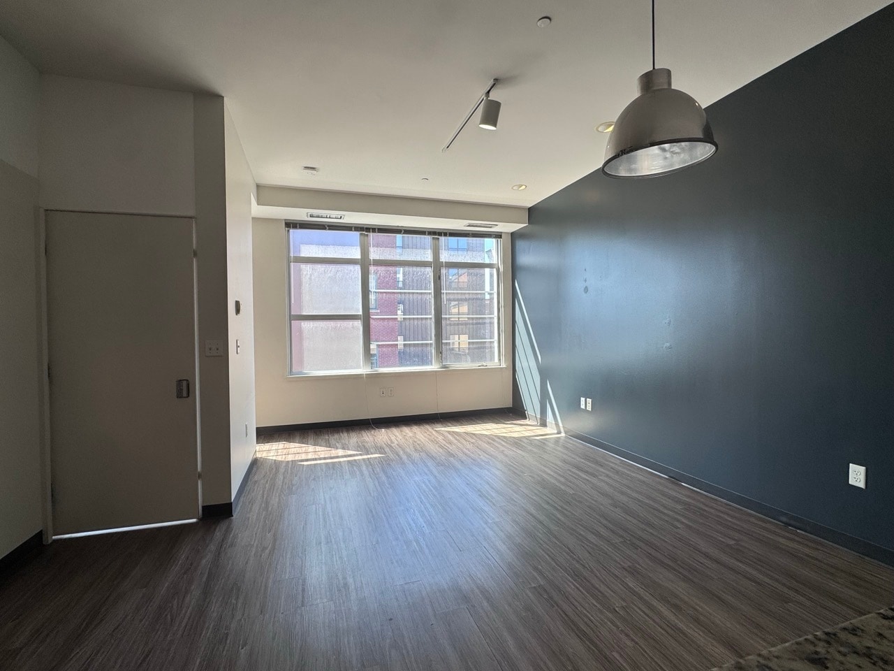Building Photo - 147 E Berkeley St