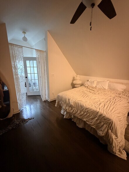 Bedroom 2 - 3046 N Leavitt St