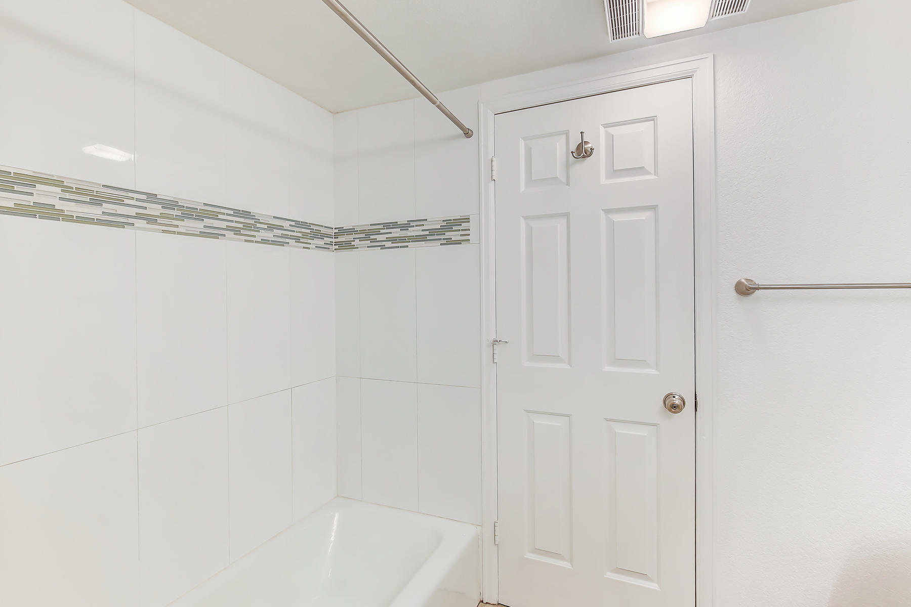 Building Photo - 2 Acoma St