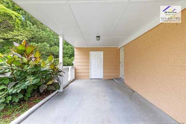 Building Photo - 743 Rustland Dr